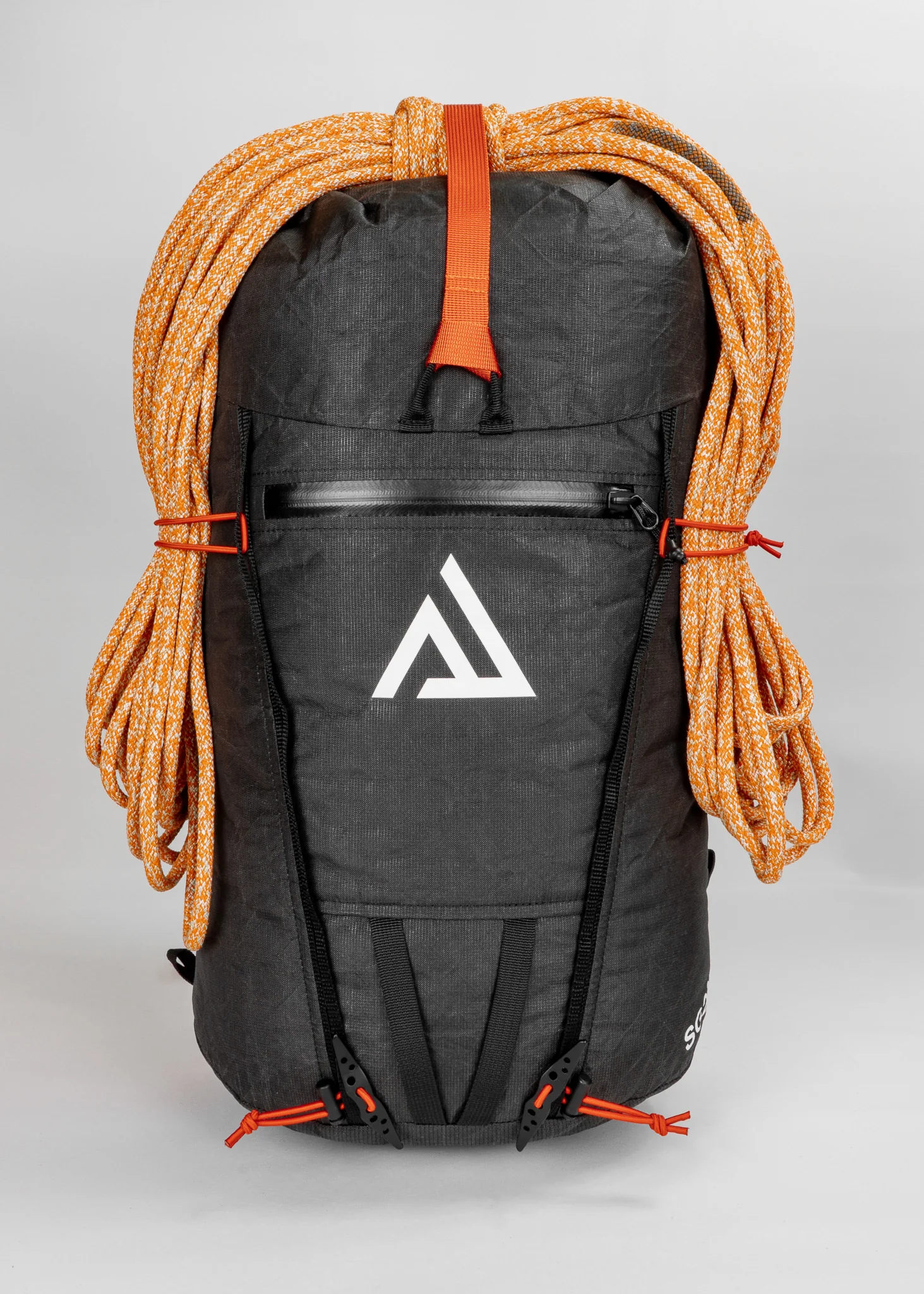 Batoh_Alpinistlab_Summerguide_20L_black_magic_4