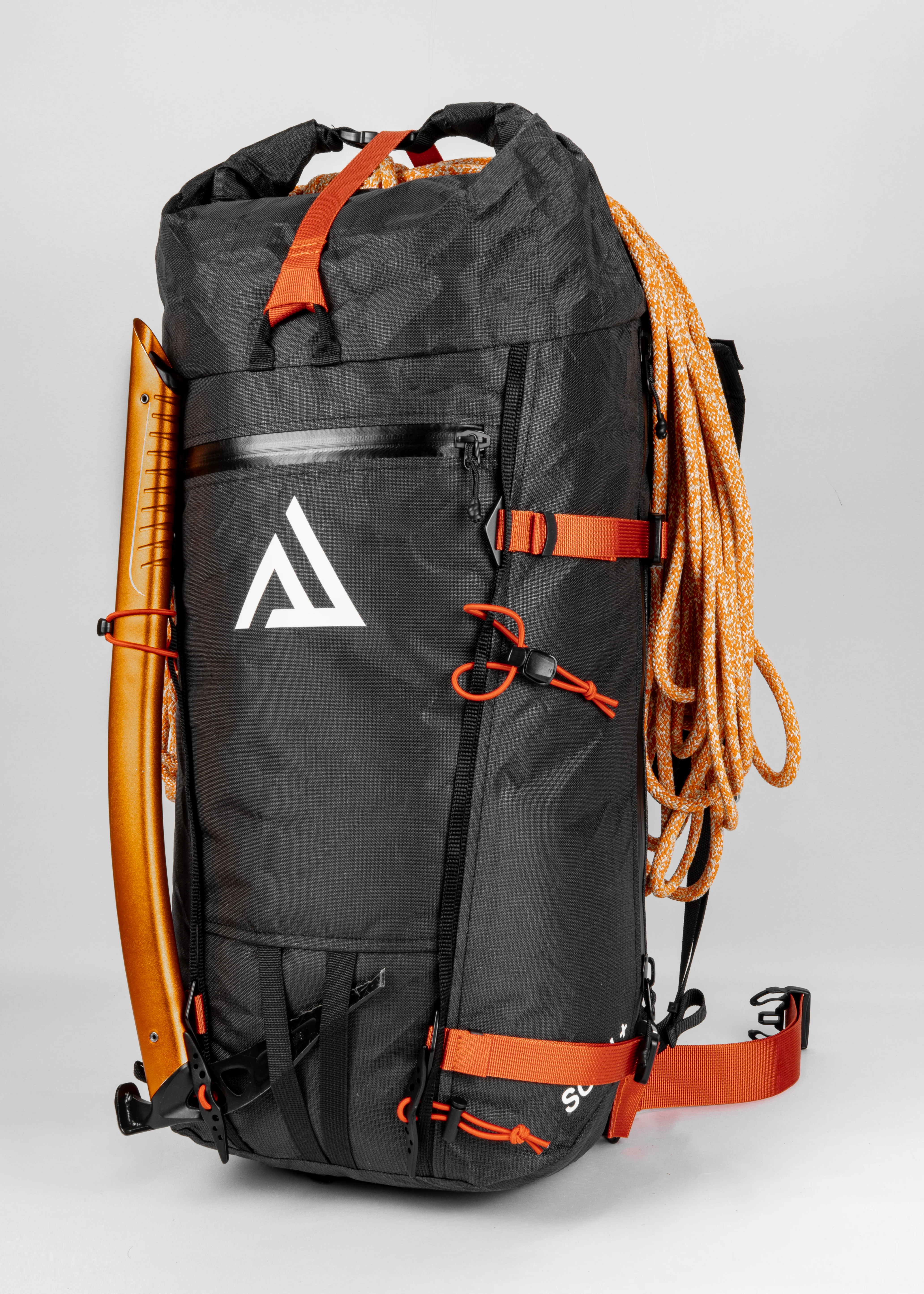 Batoh_Alpinistlab_Summerguide_30L_black_magic_3
