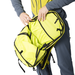 Batoh_Dynafit_Speed_24_golden_lime_black_5