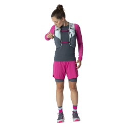 Bezecka_vesta_Dynafit_Ultra_12_vest_cloud_blue_4