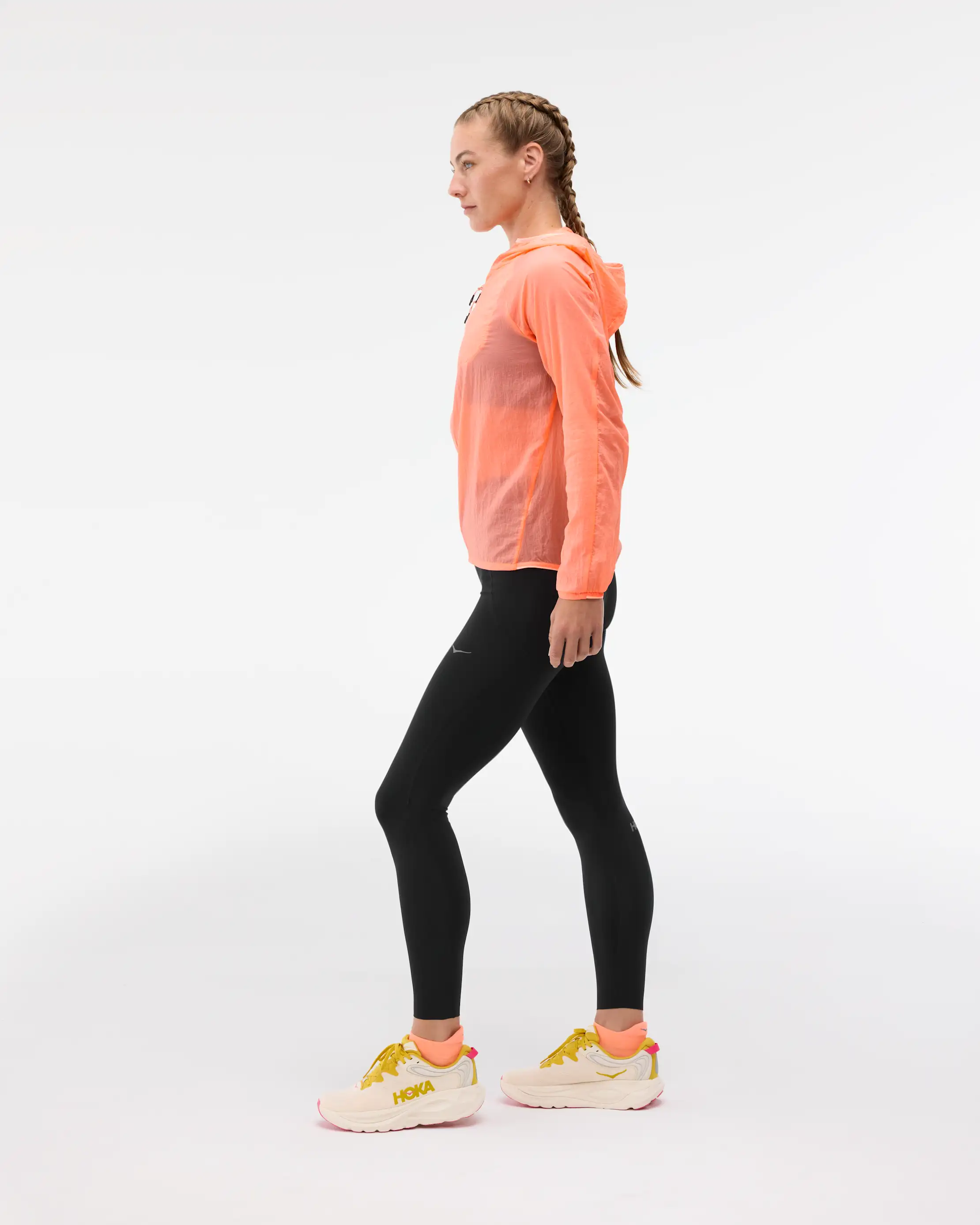 Bunda_Hoka_W_Skyflow_Jacket_neon_cantaloupe_4