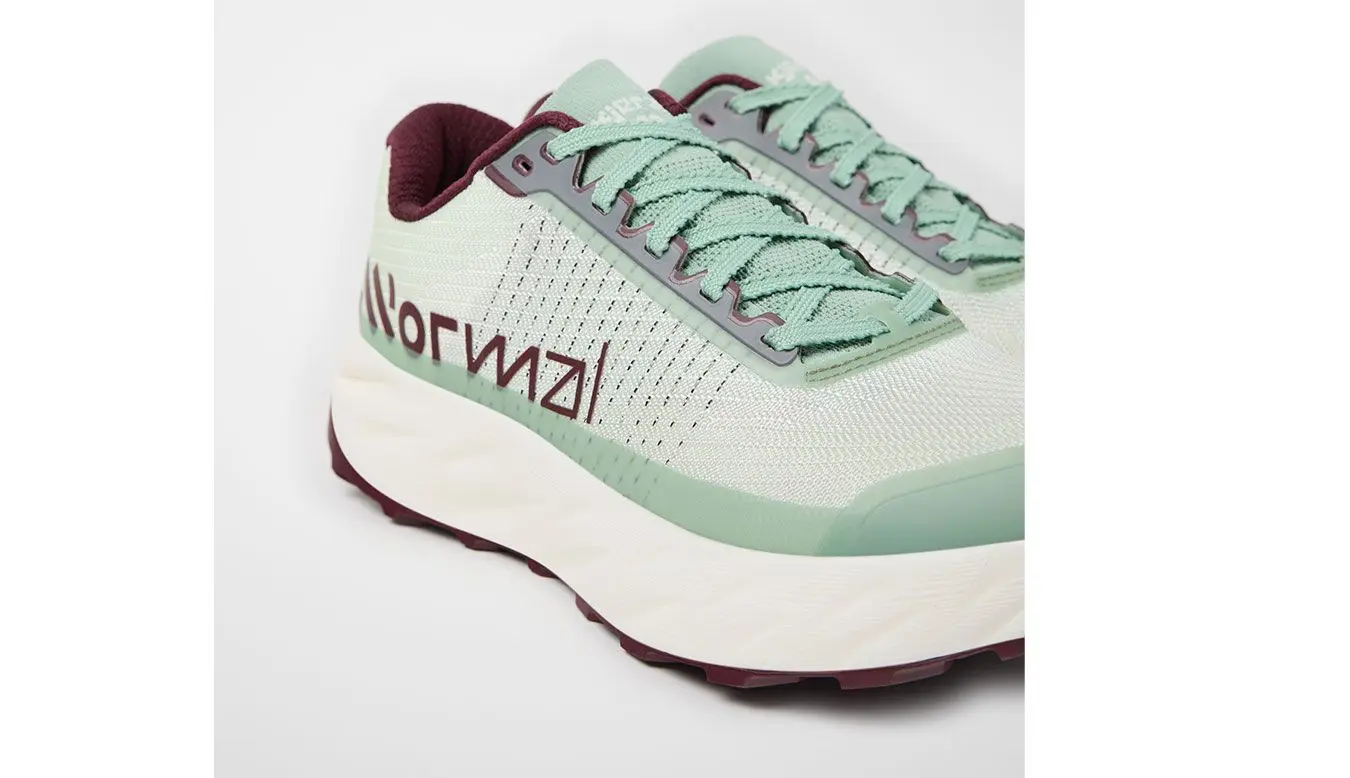 Topanky_nNormal_Kjerag_2_0_green_white_3