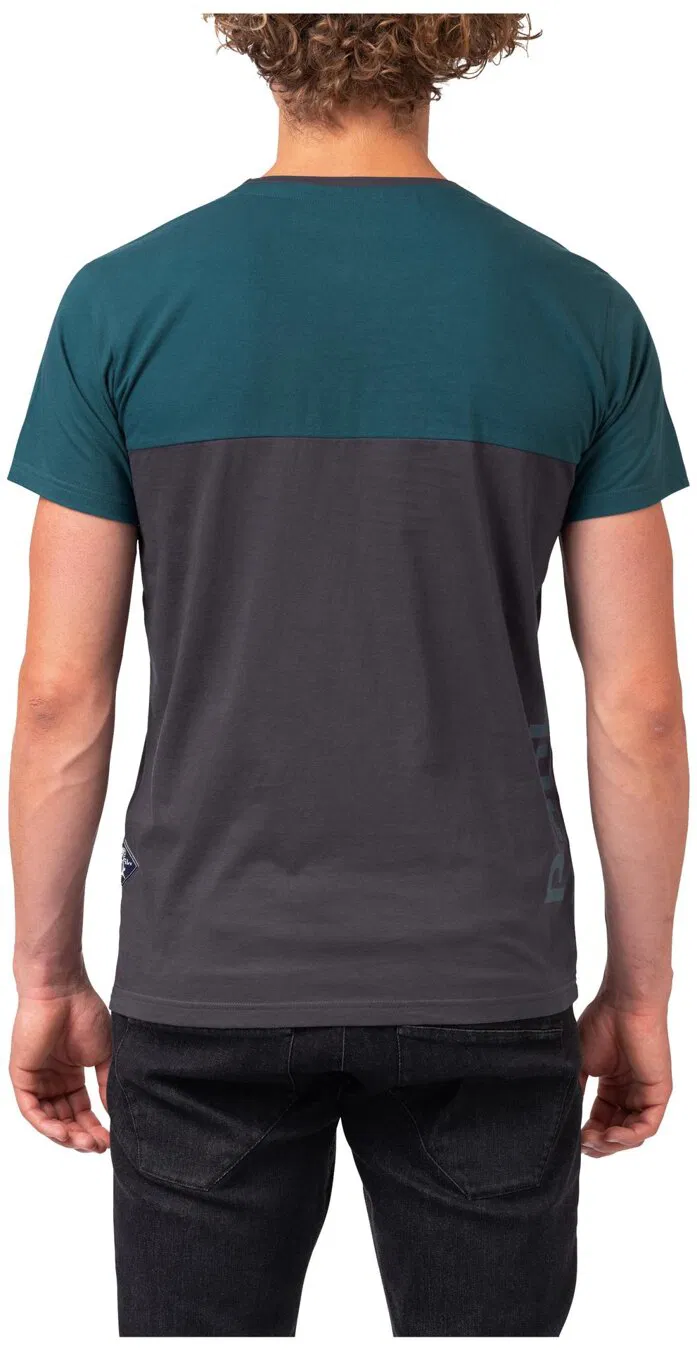 Tricko_Rafiki_Grab_LT_M_india_ink_tapestry_4